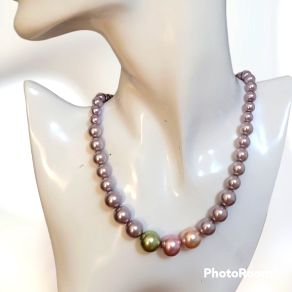 Vtg Lavendar Tapered Pastel Glass Pearl Beaded Landgirl Necklace - Picture 1 of 6